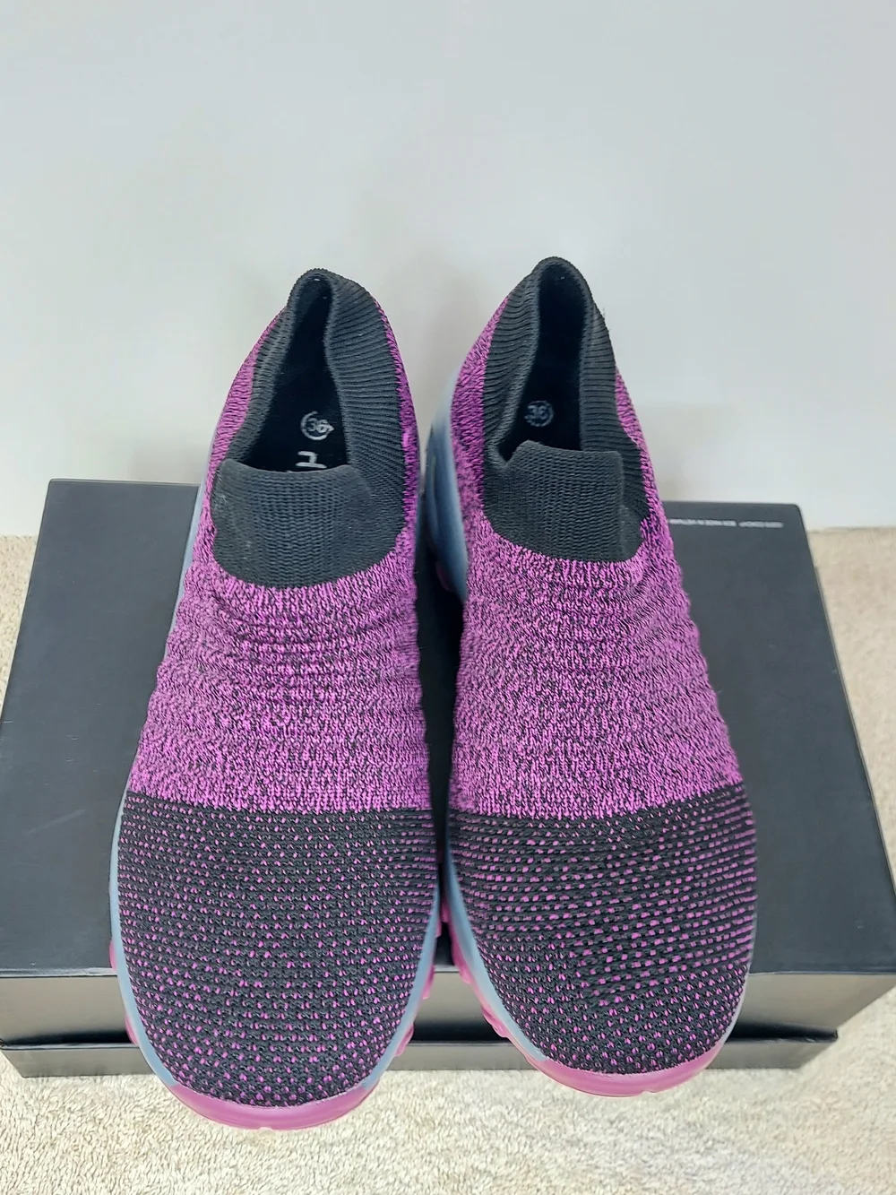 Hypetsoft Slip-On Knit Athleisure Lightweight Sock Sneakers Womens Size 5 Office